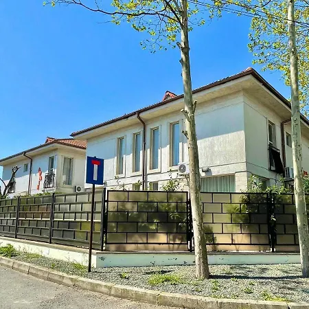 Emma And Armin & Garden 3*