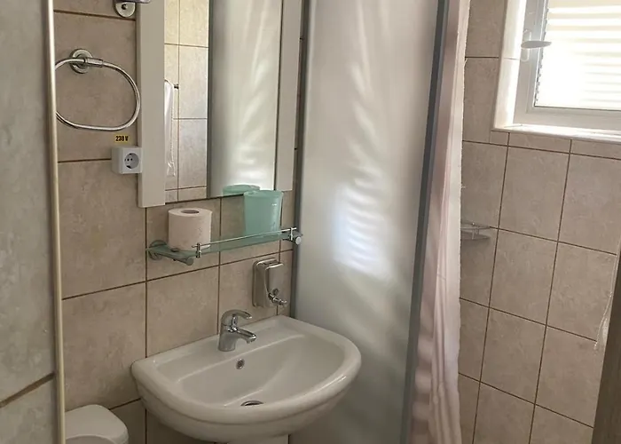 Emma And Armin & Garden 3*